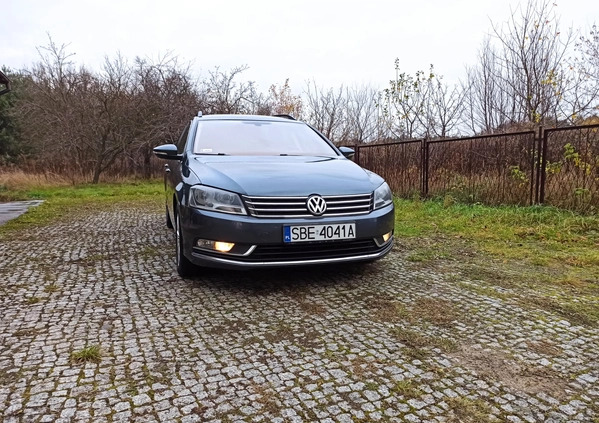 Volkswagen Passat cena 34400 przebieg: 274000, rok produkcji 2012 z Siewierz małe 407